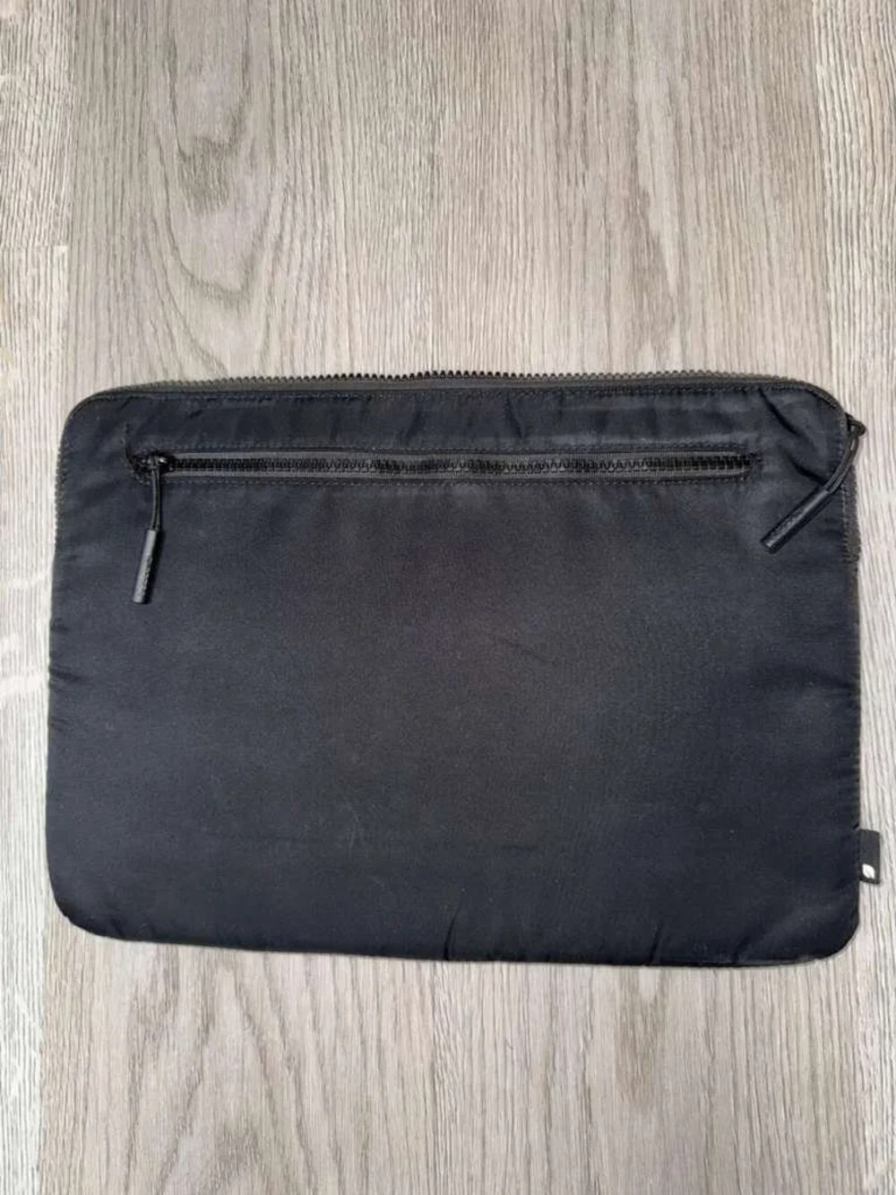 Incase Black Nylon Laptop Sleeve - Faux Fur Lining - Fits MacBook Air / Pro 13